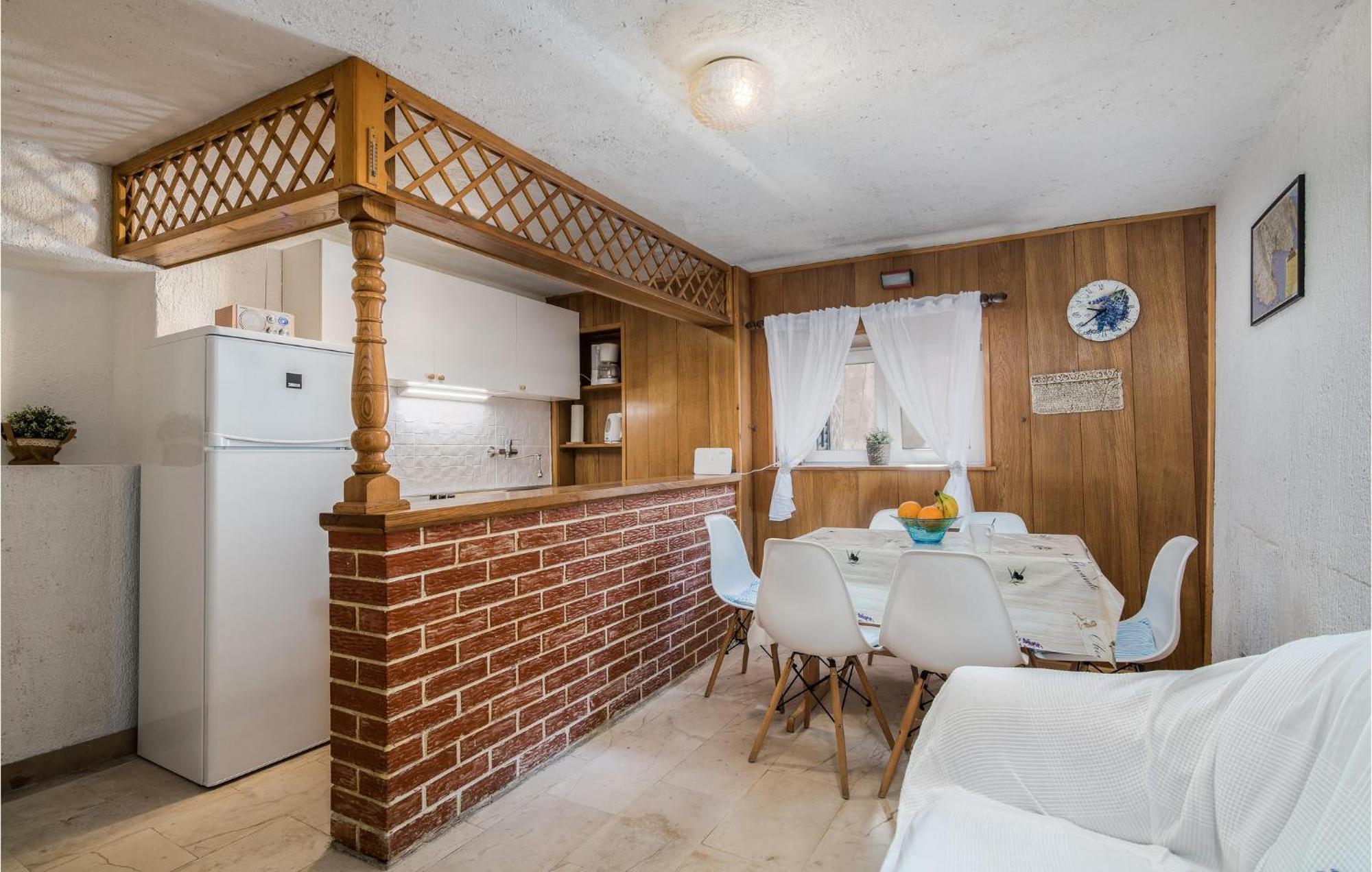 2 Bedroom Gorgeous Home In Baska Exteriér fotografie