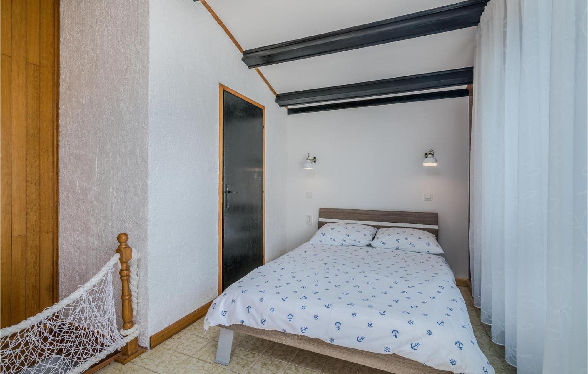 2 Bedroom Gorgeous Home In Baska Exteriér fotografie